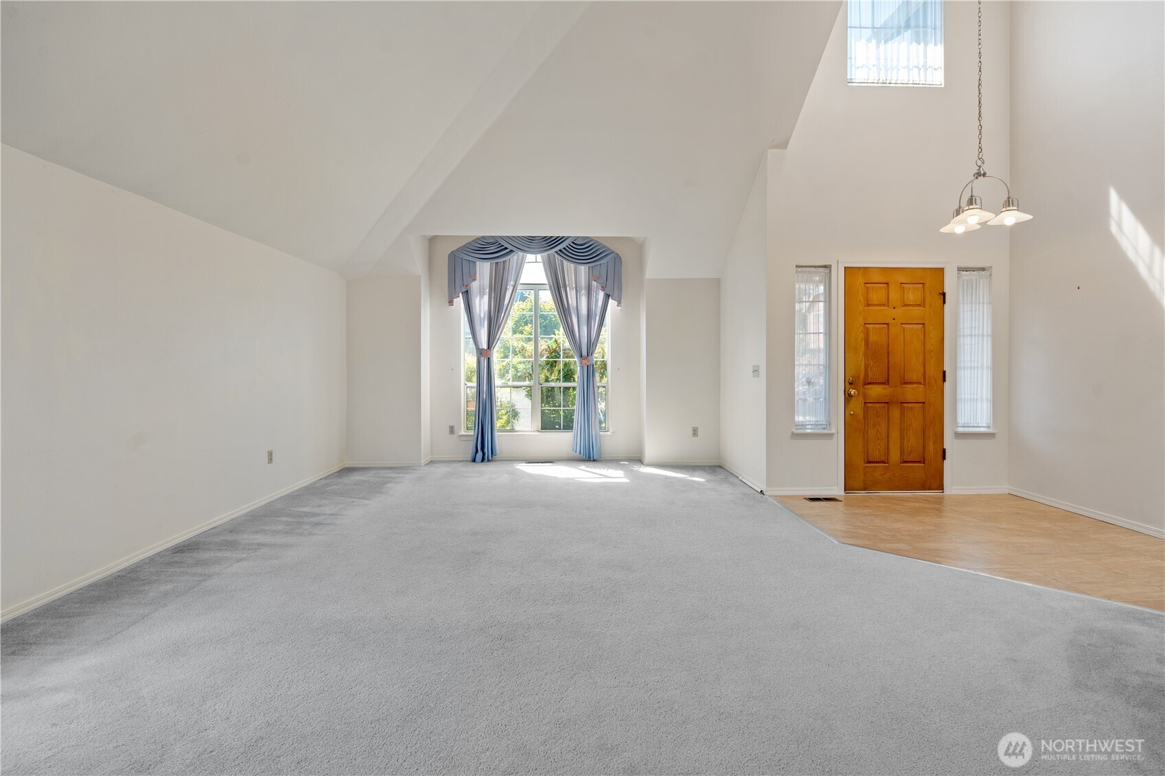 32708 19th Place Property Photo 5