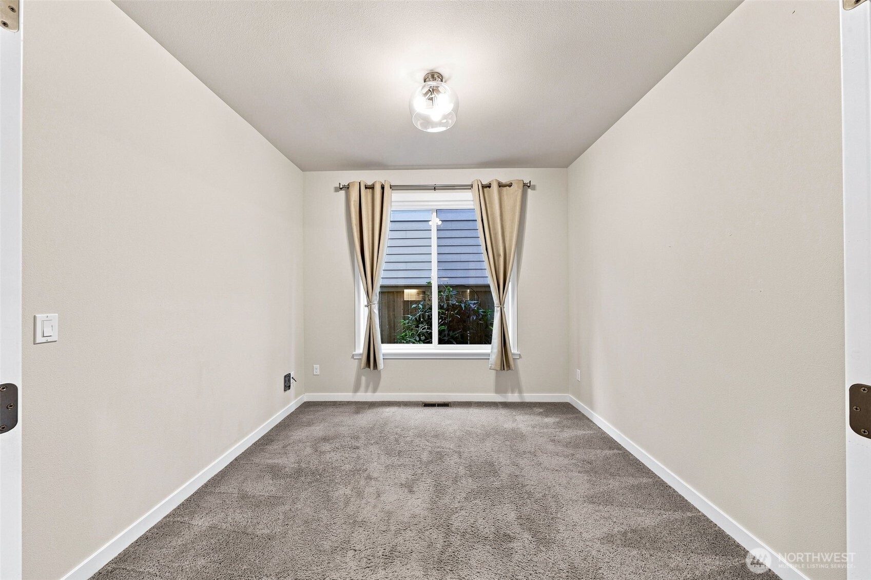 4327 Dudley Drive Property Photo 16