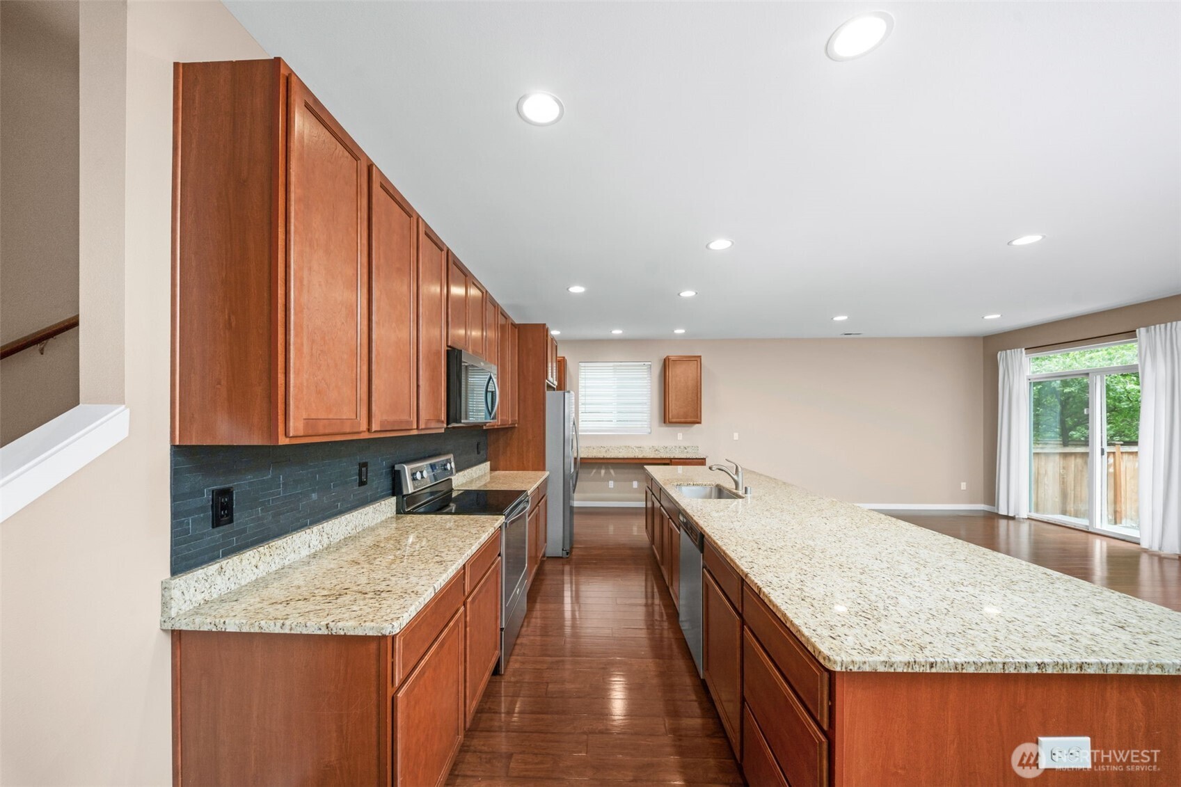 3952 Campus Willows Loop Property Photo 5
