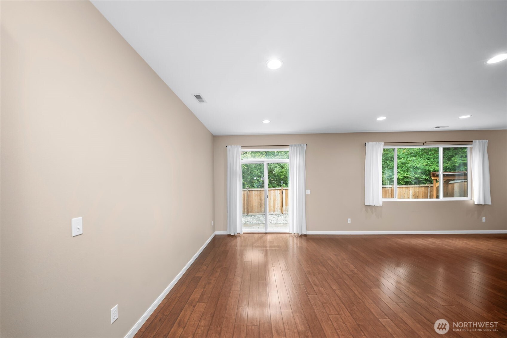 3952 Campus Willows Loop Property Photo 8