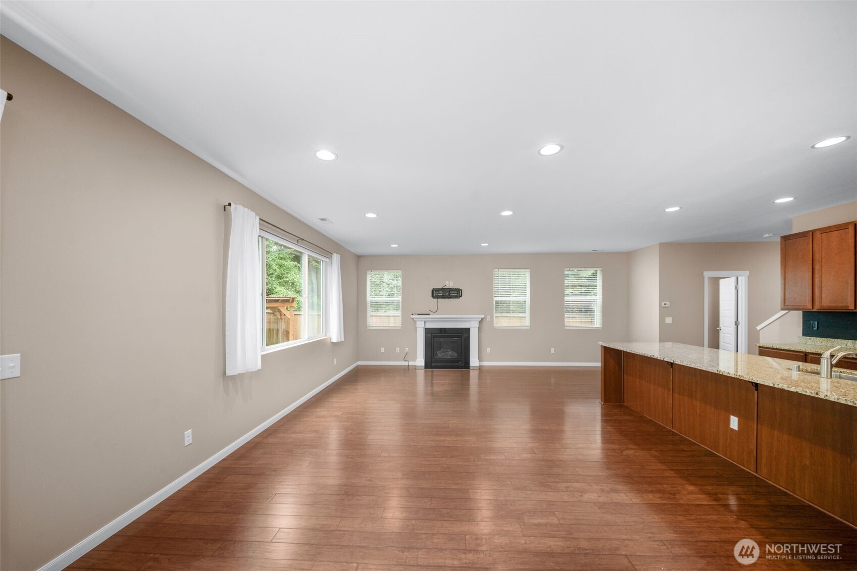 3952 Campus Willows Loop Property Photo 10