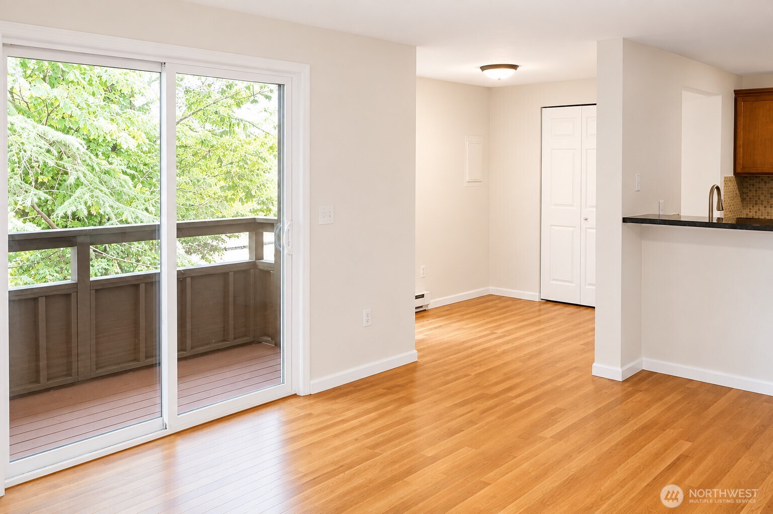 4725 176th Street H6 Property Photo 5