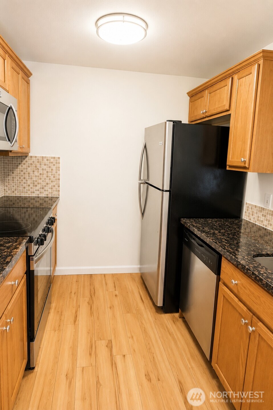 4725 176th Street H6 Property Photo 7
