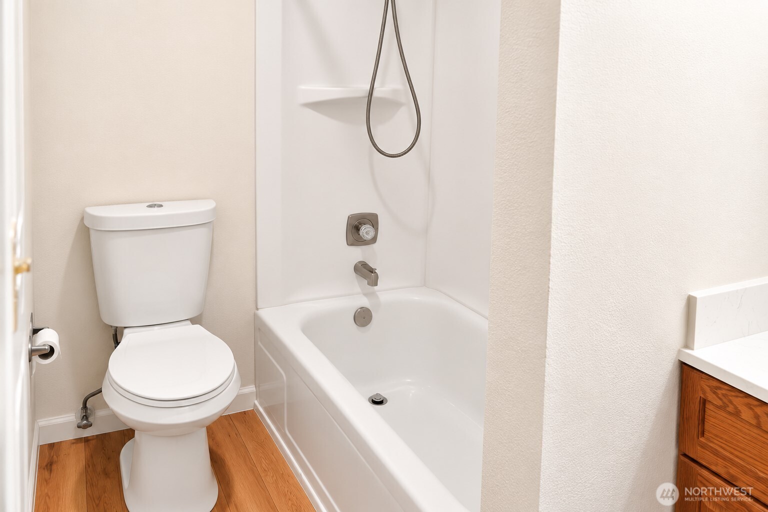 4725 176th Street H6 Property Photo 10