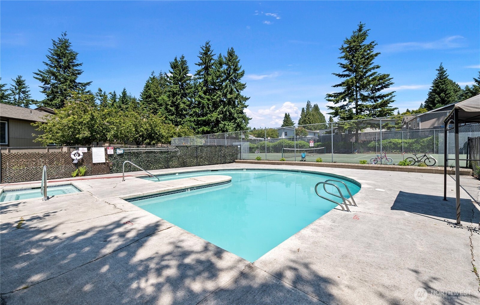 4725 176th Street H6 Property Photo 19