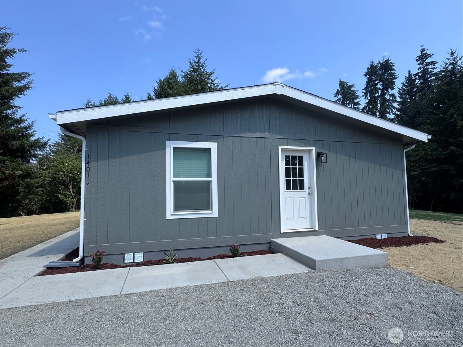 14011 123rd Avenue Property Photo 3