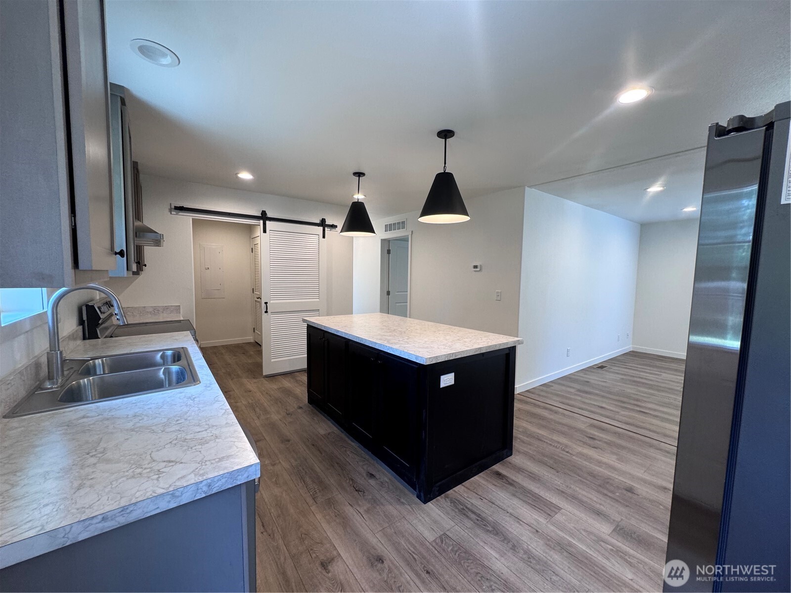 14011 123rd Avenue Property Photo 9