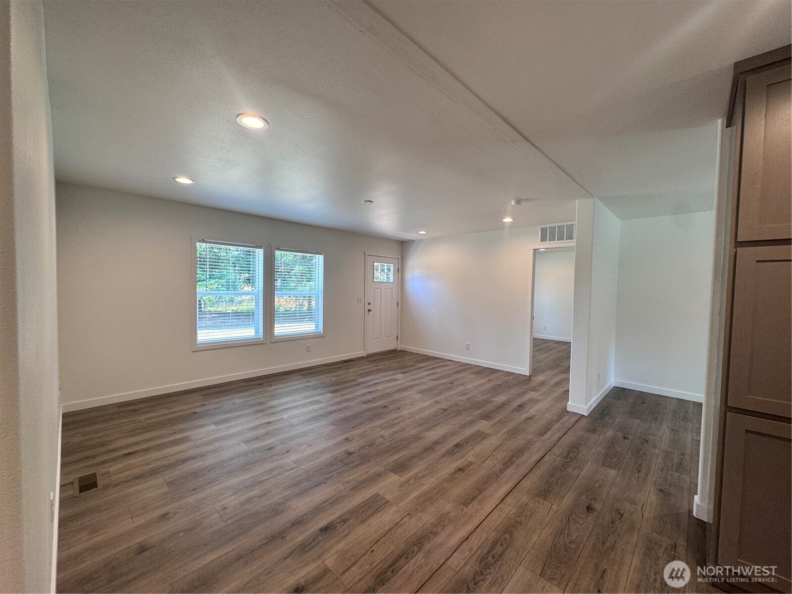 14011 123rd Avenue Property Photo 12