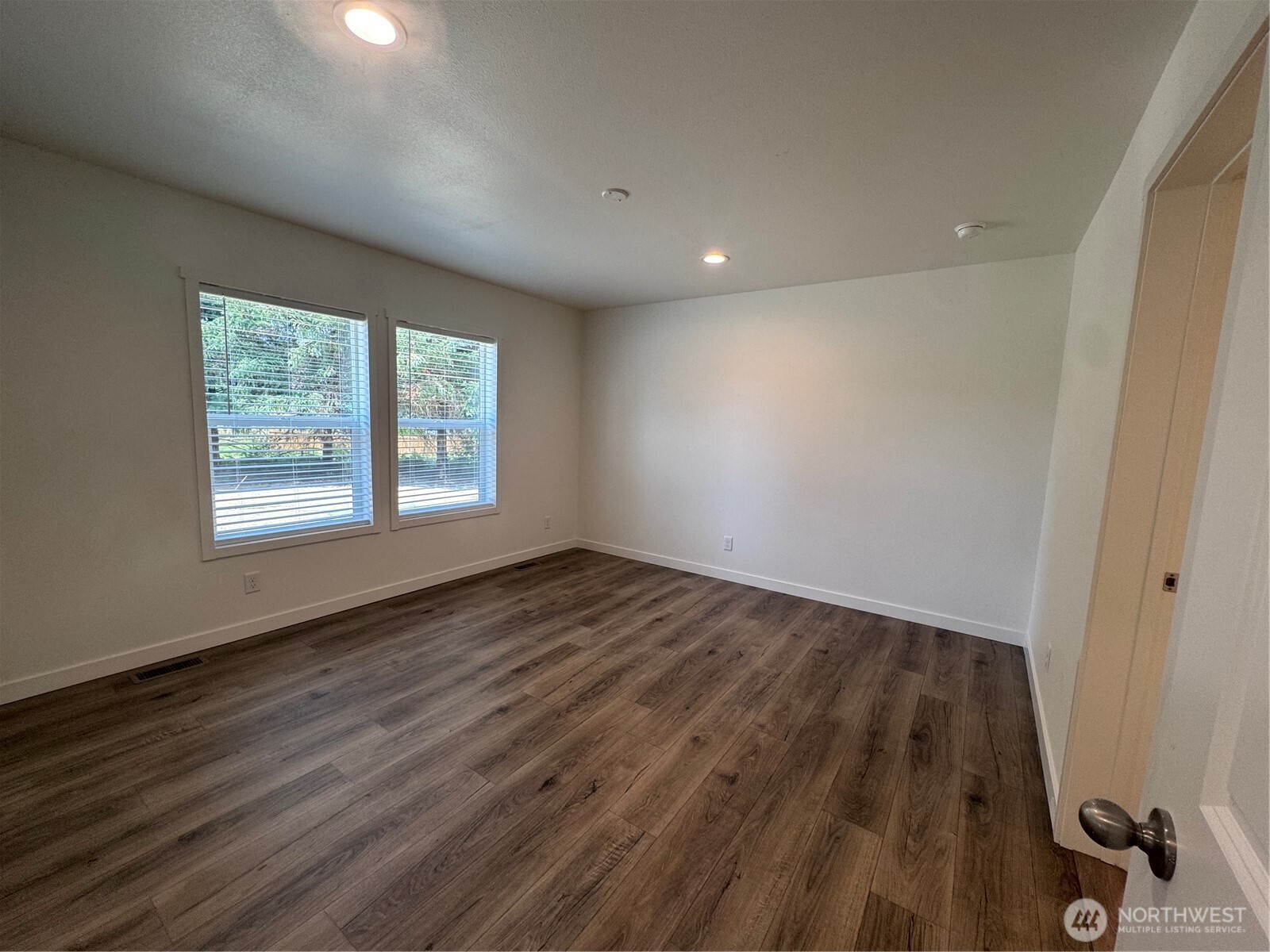 14011 123rd Avenue Property Photo 14