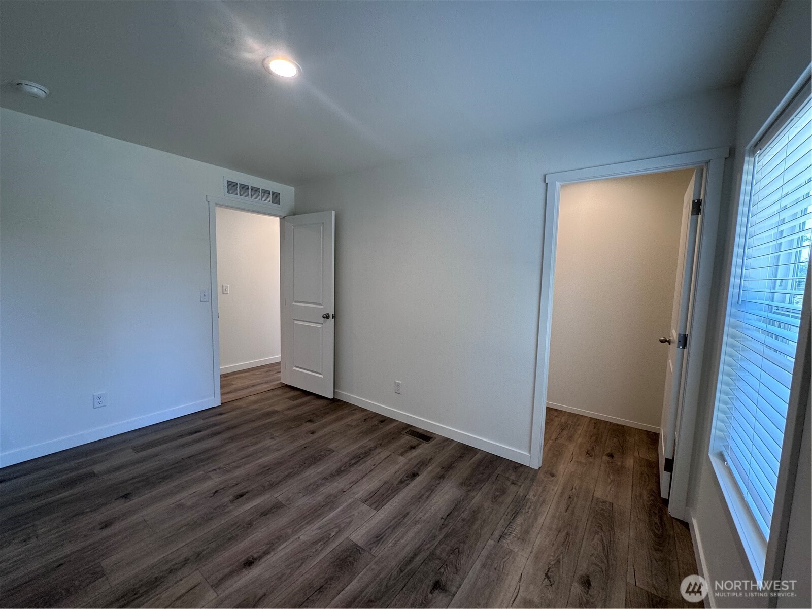 14011 123rd Avenue Property Photo 21