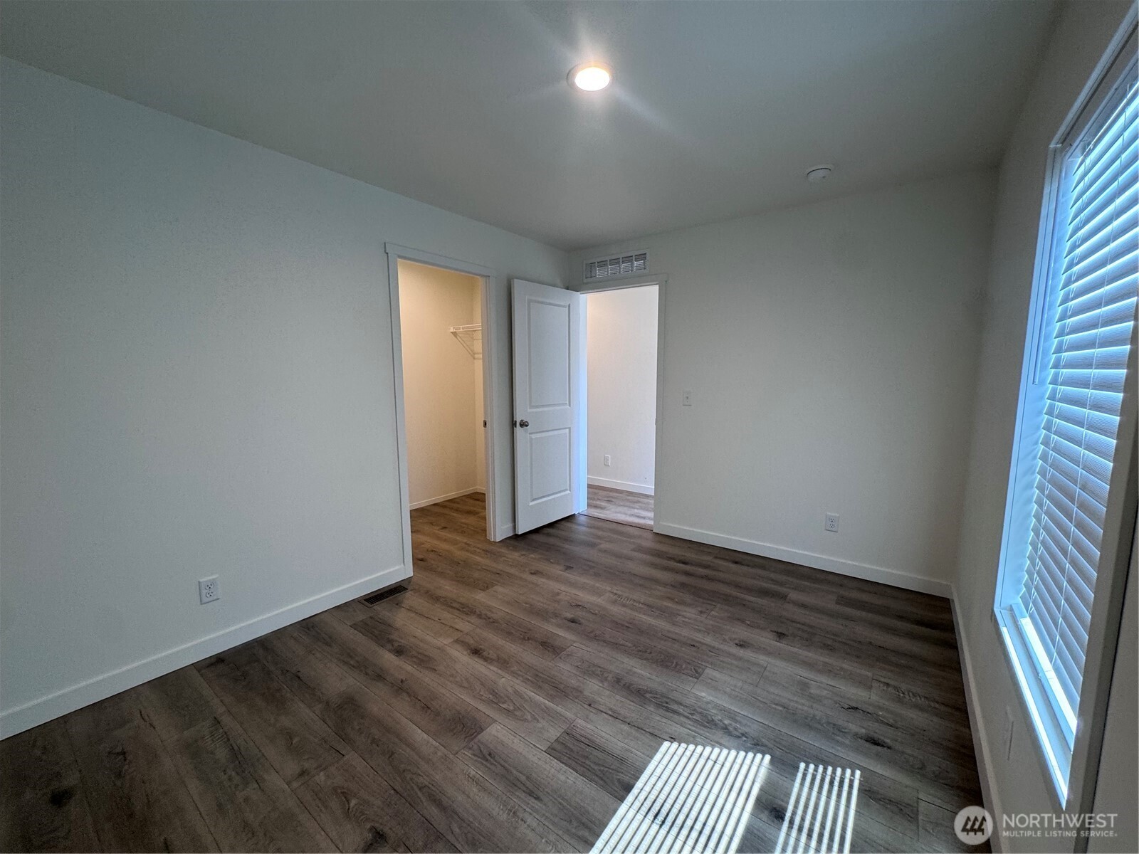 14011 123rd Avenue Property Photo 23