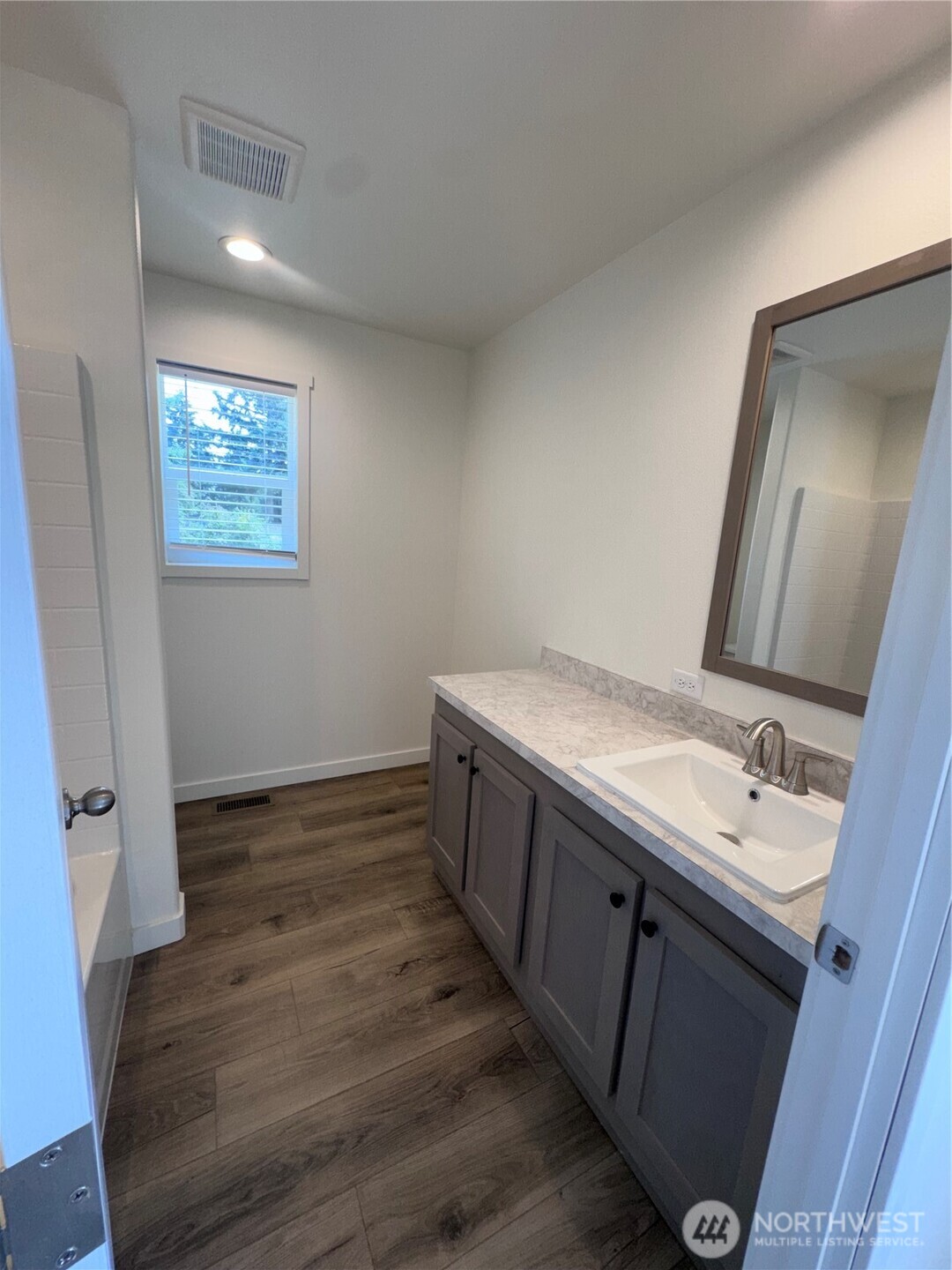 14011 123rd Avenue Property Photo 25
