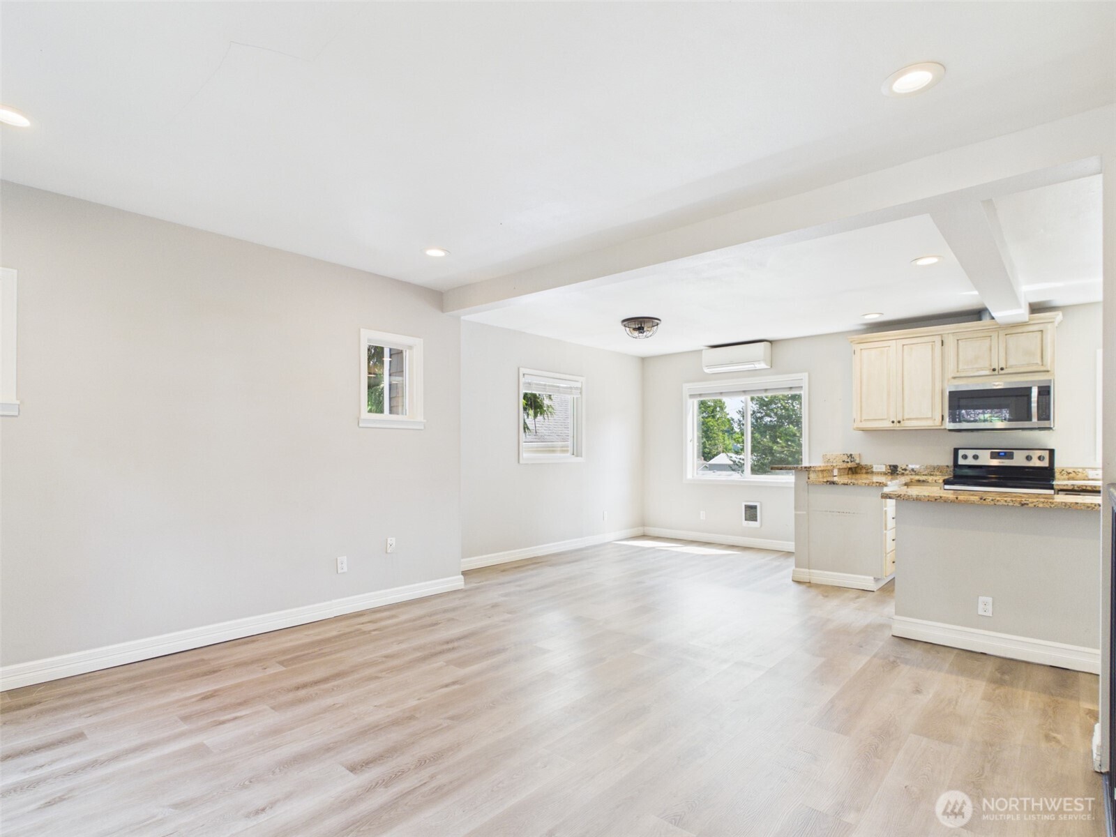2906 16th Street Property Photo 5