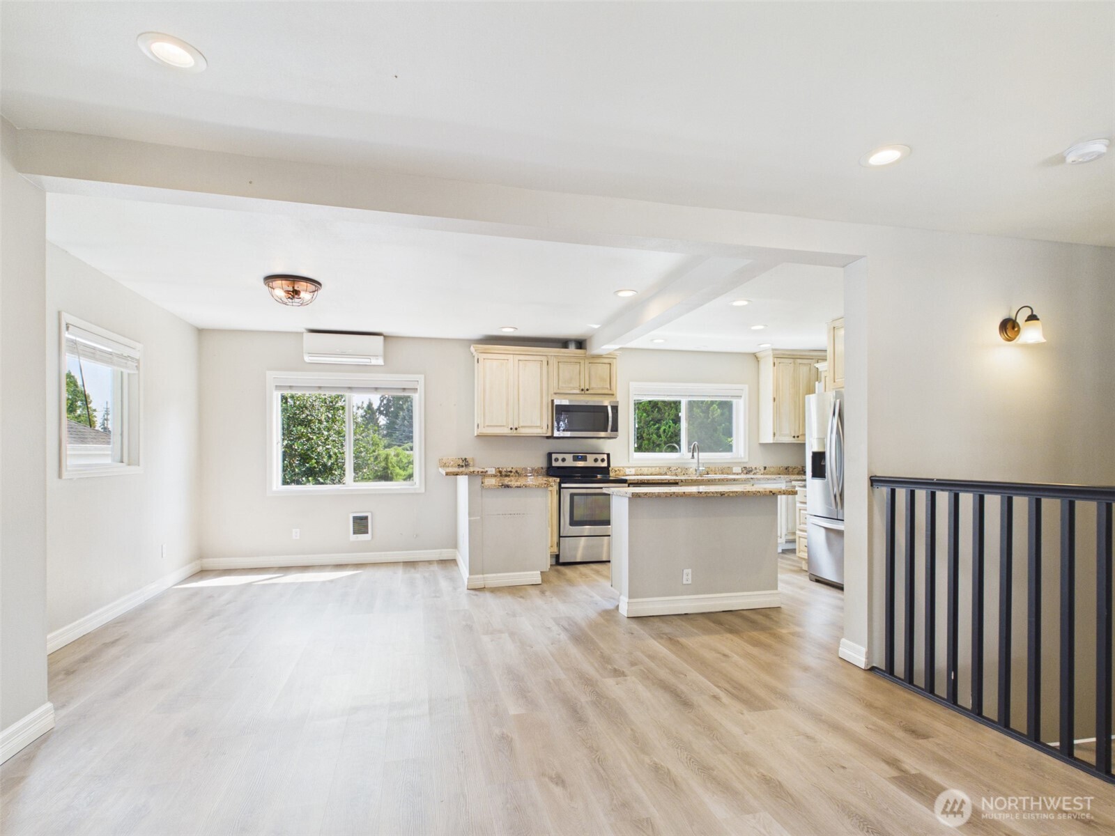 2906 16th Street Property Photo 6