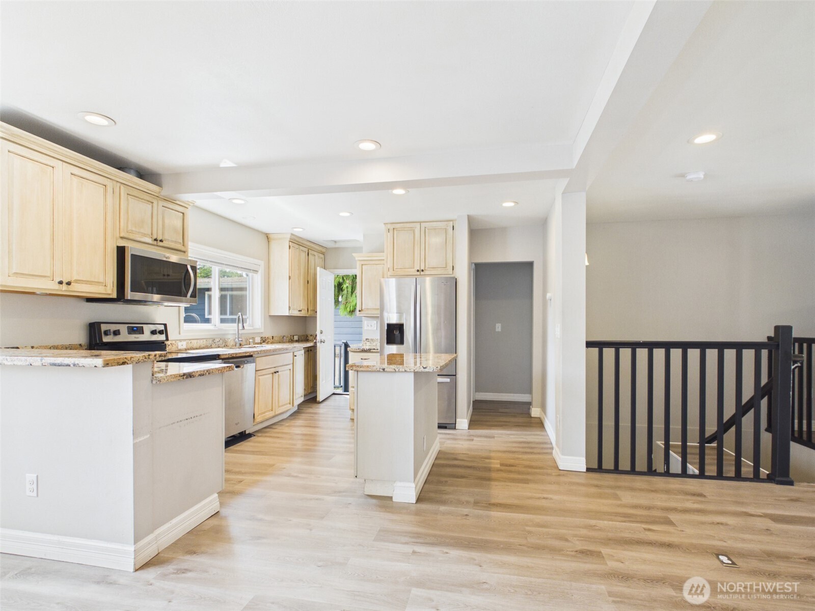 2906 16th Street Property Photo 7