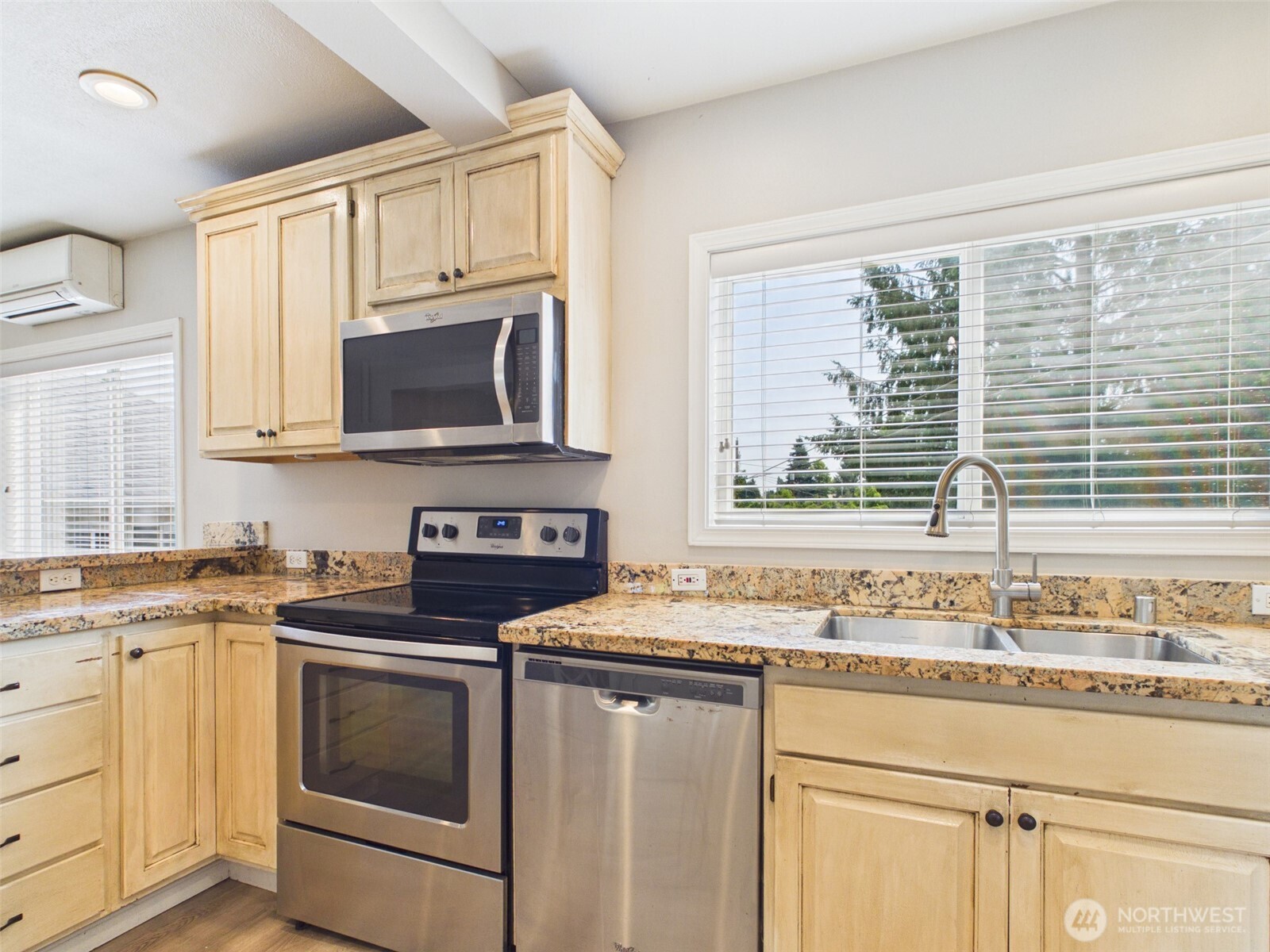 2906 16th Street Property Photo 14