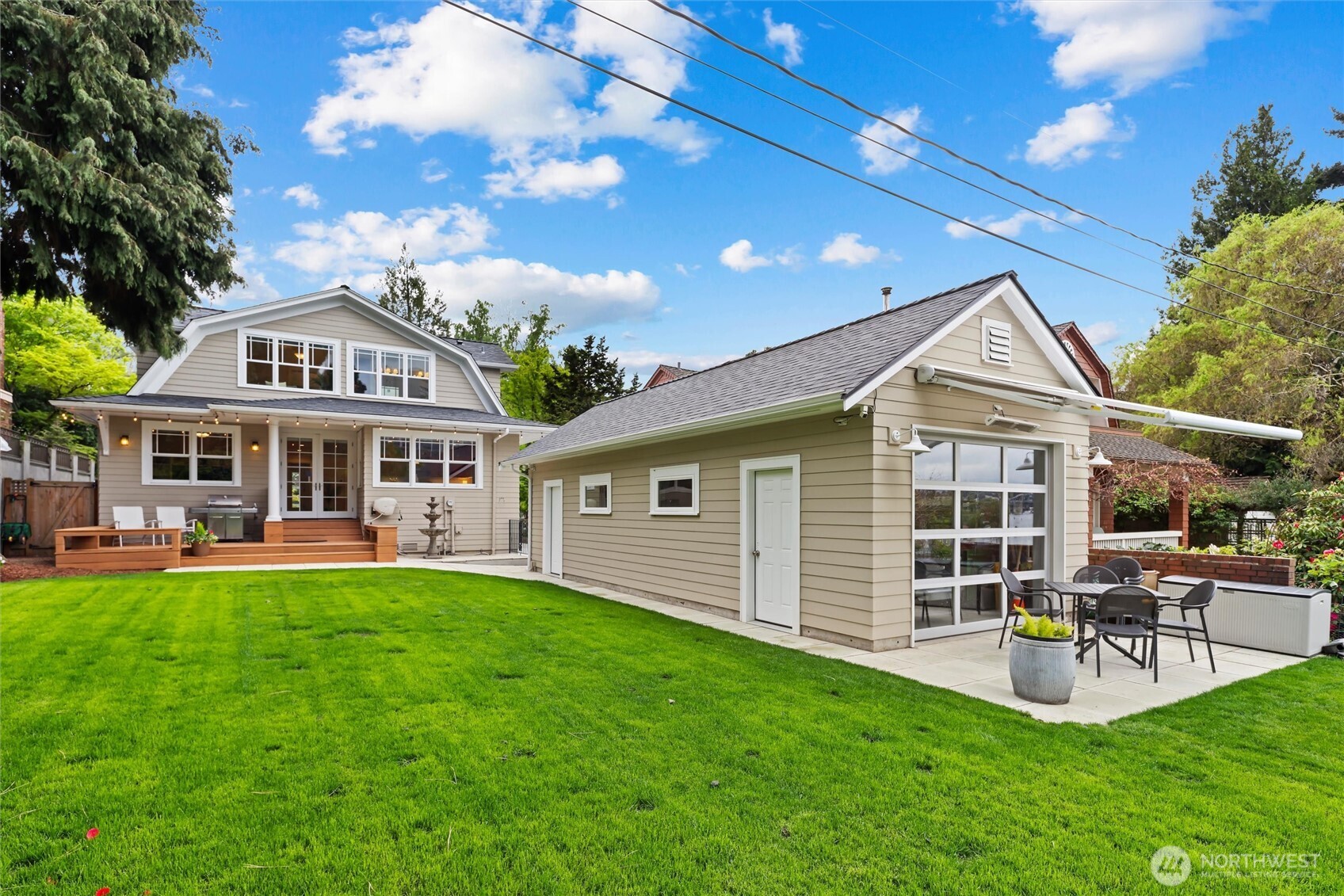 1852 E Shelby Street Property Photo 4