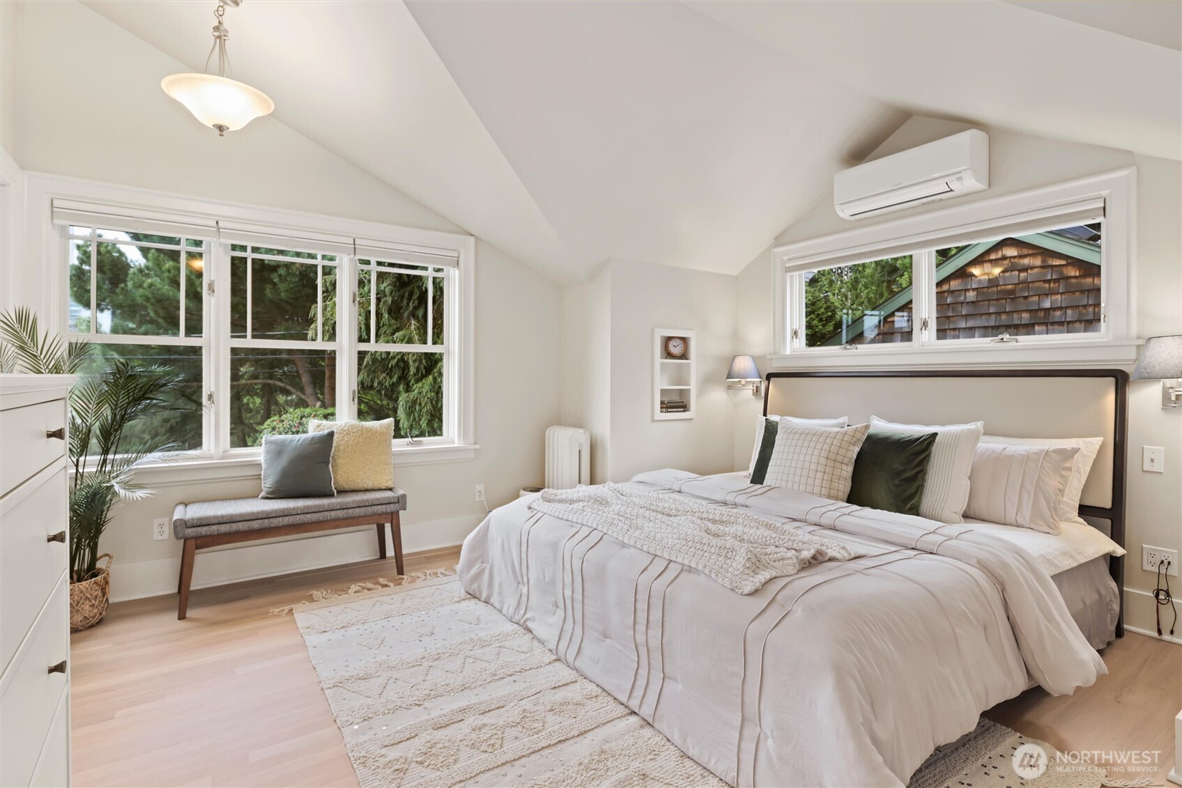 1852 E Shelby Street Property Photo 14