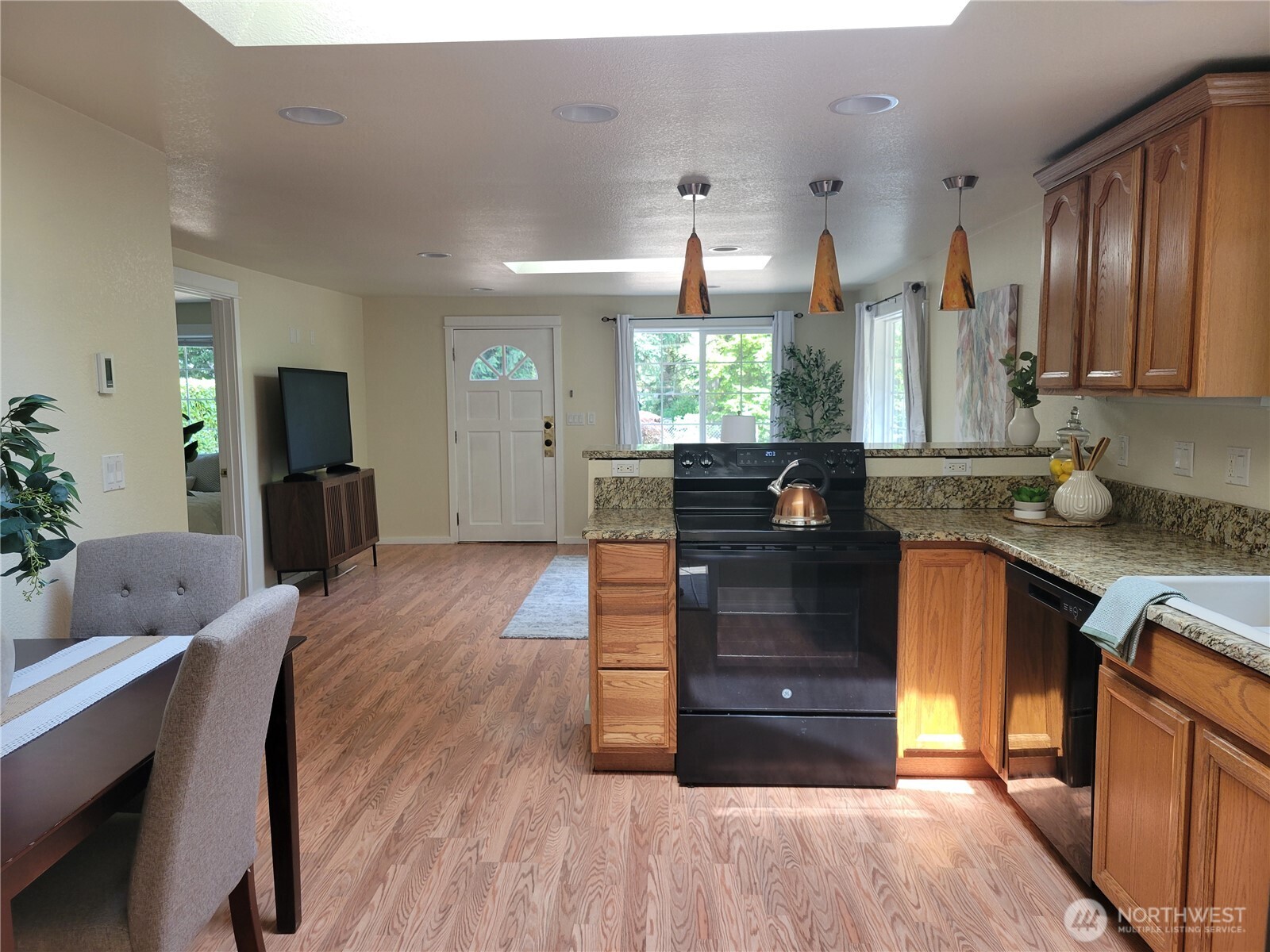 4975 David Road Property Photo 7