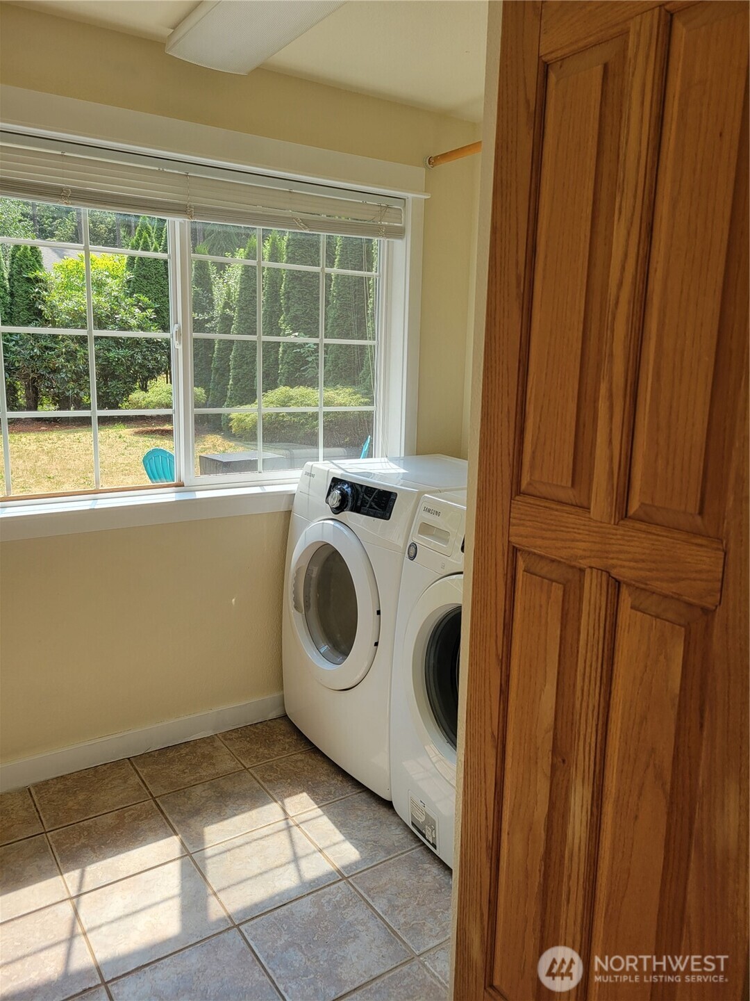 4975 David Road Property Photo 8
