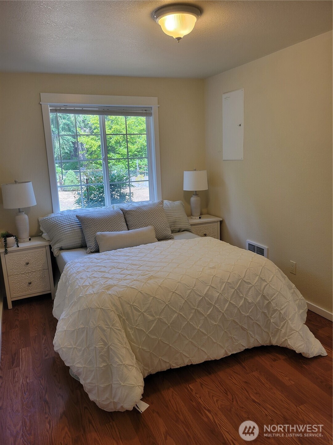 4975 David Road Property Photo 13