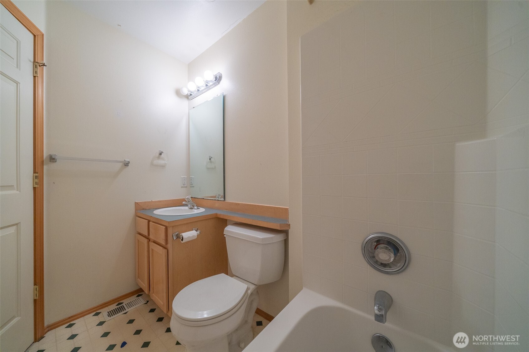 19503 22nd Avenue 2 Property Photo 18