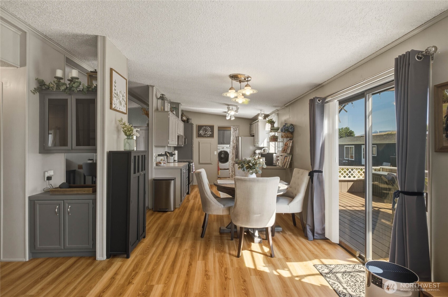 1307 Glacier Place 65 Property Photo 6