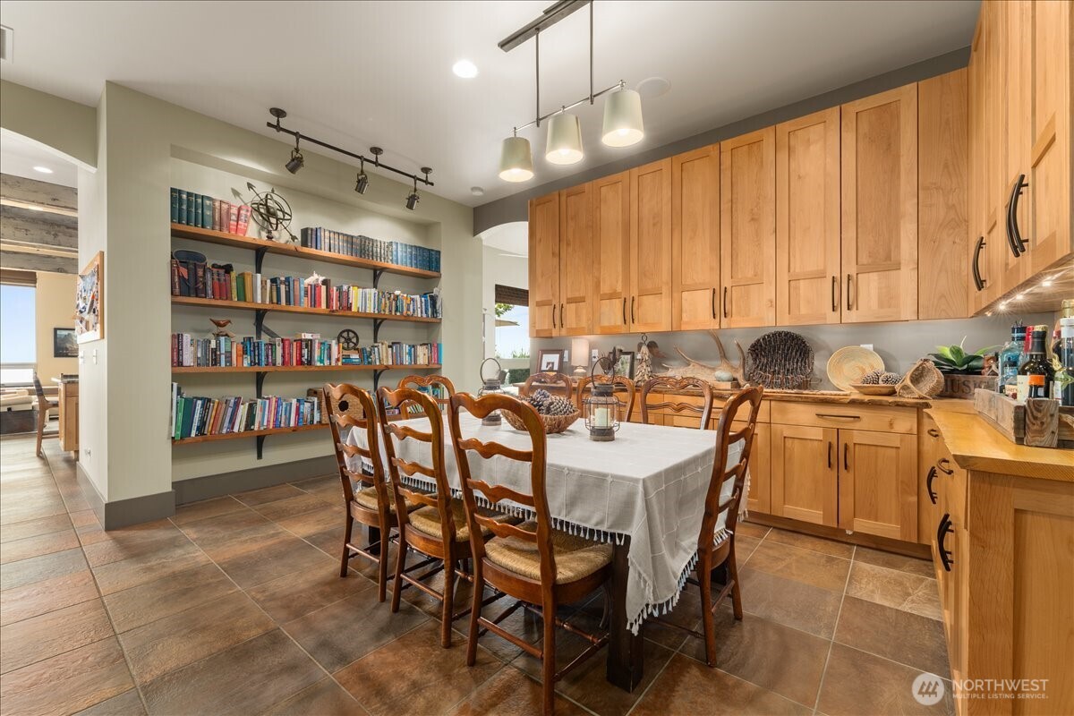 100 Ridgeview Drive Property Photo 12