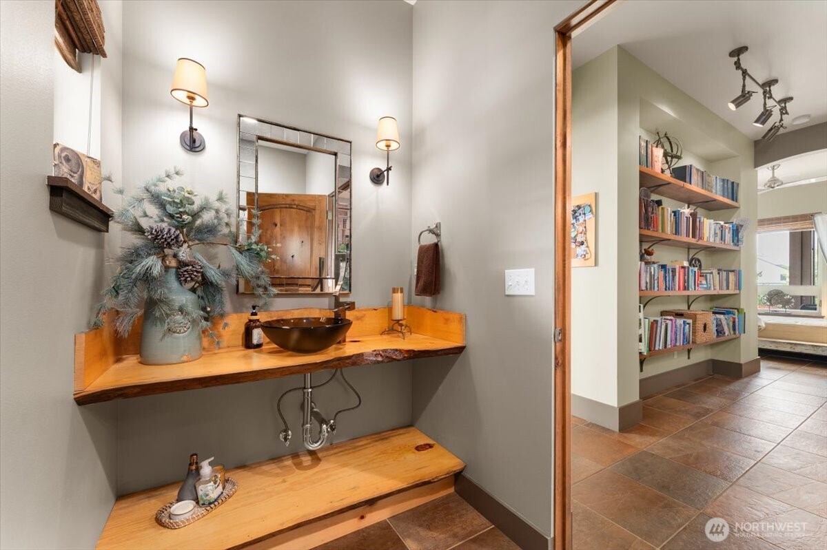 100 Ridgeview Drive Property Photo 14