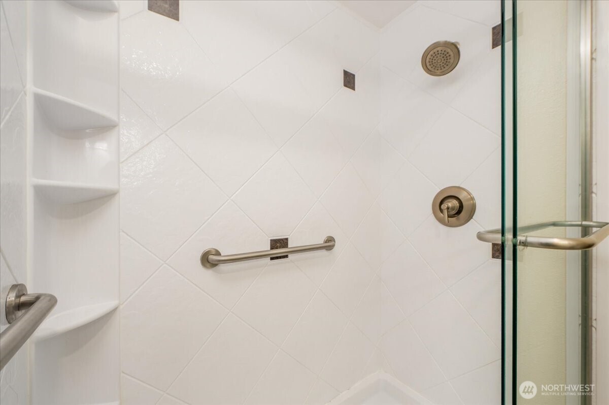 5027 126th Street Property Photo 19