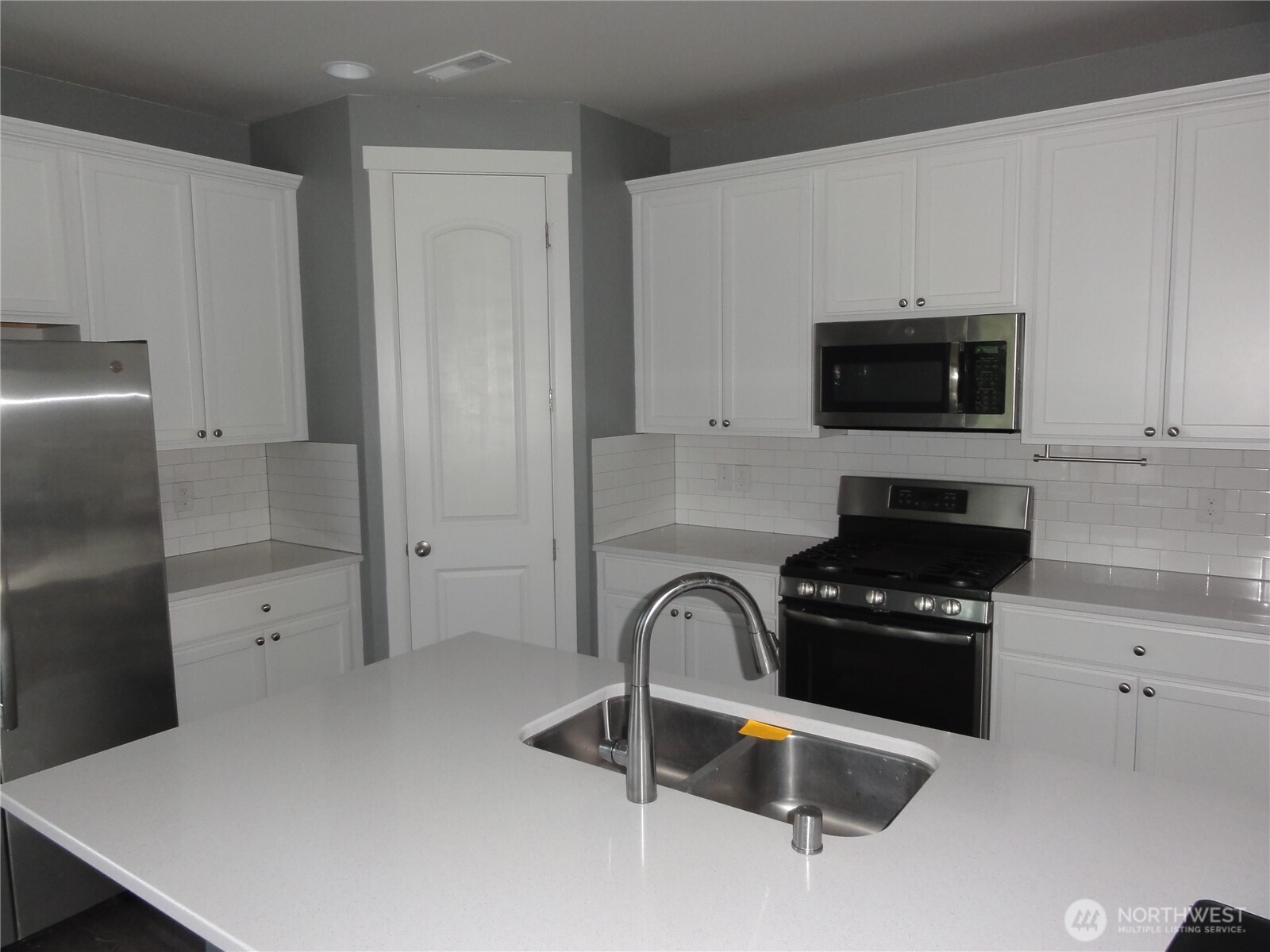 5107 Kenrick Street Property Photo 2