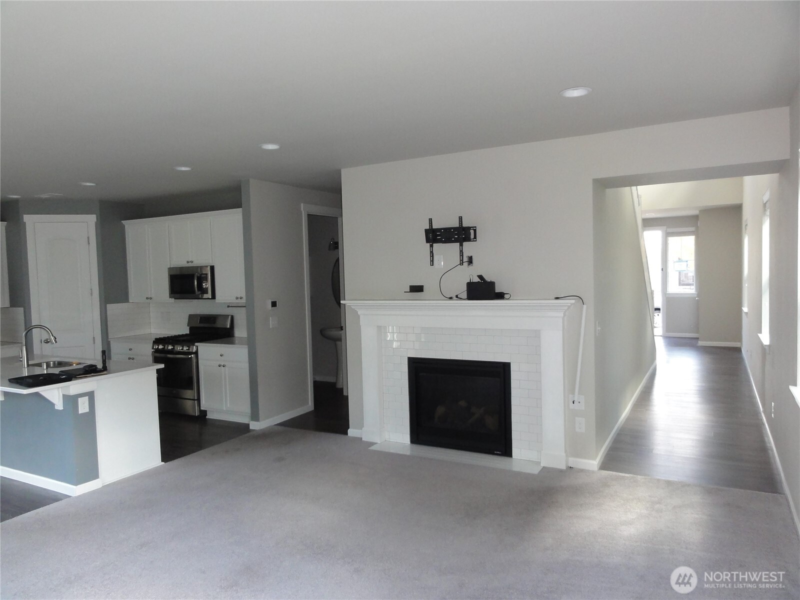 5107 Kenrick Street Property Photo 4