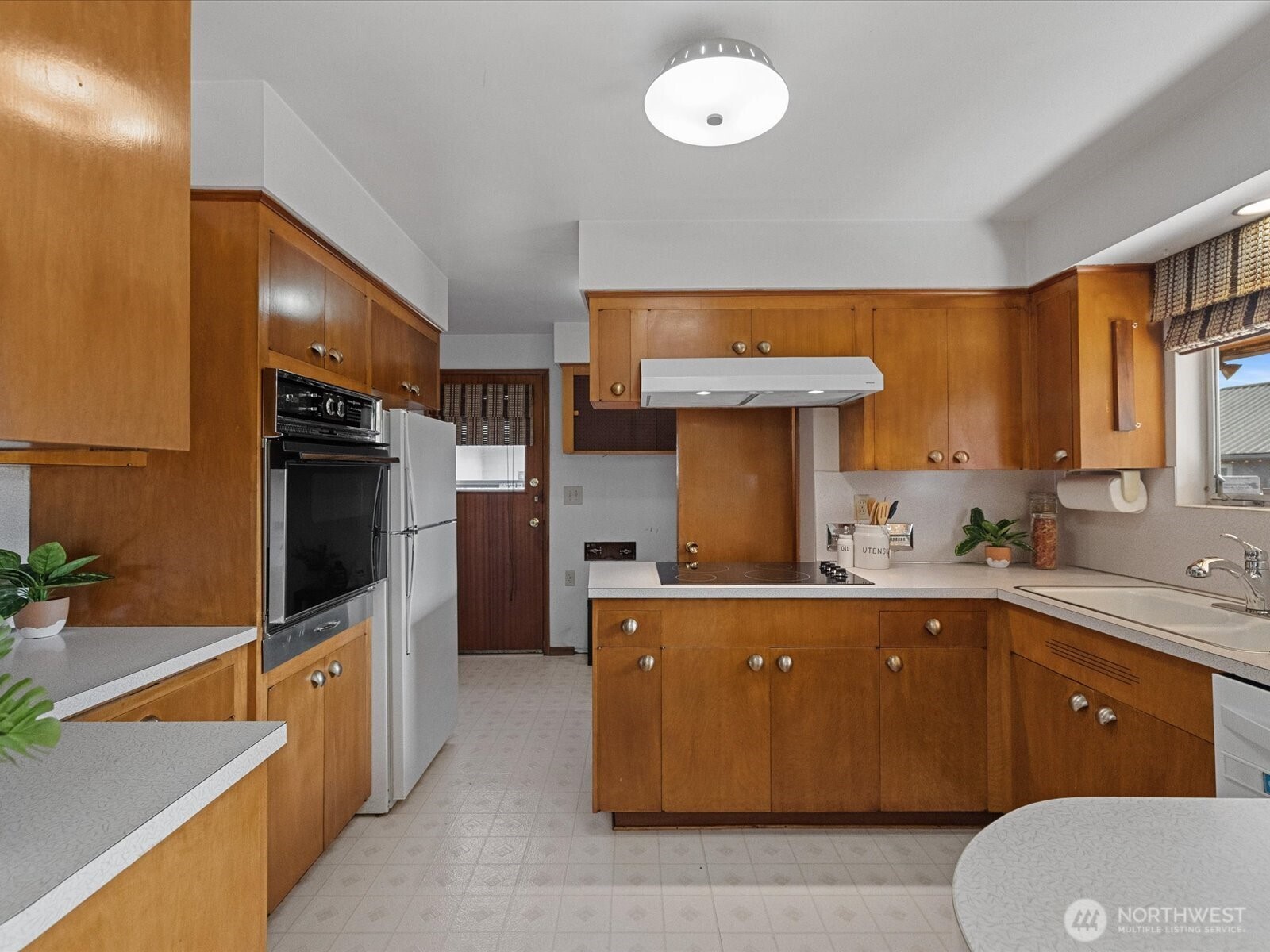 4507 Rucker Avenue Property Photo 13