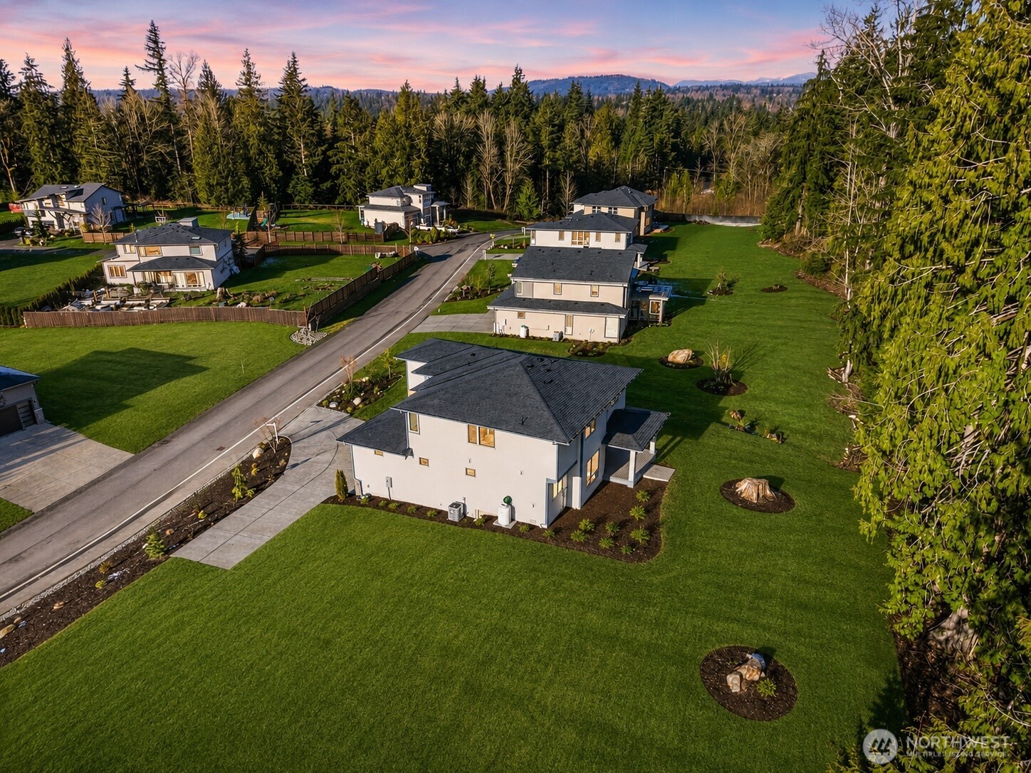 15025 250th Drive Property Photo 5