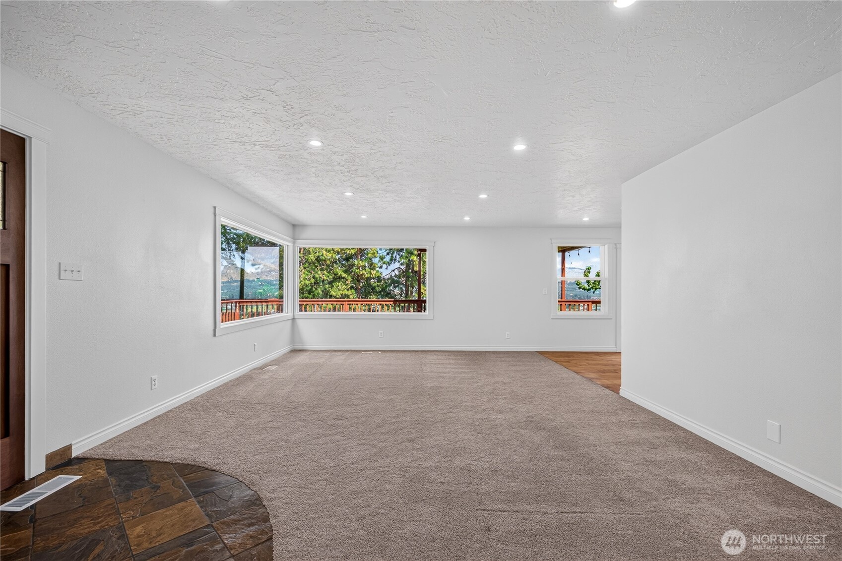3995 Zager Road Property Photo 4