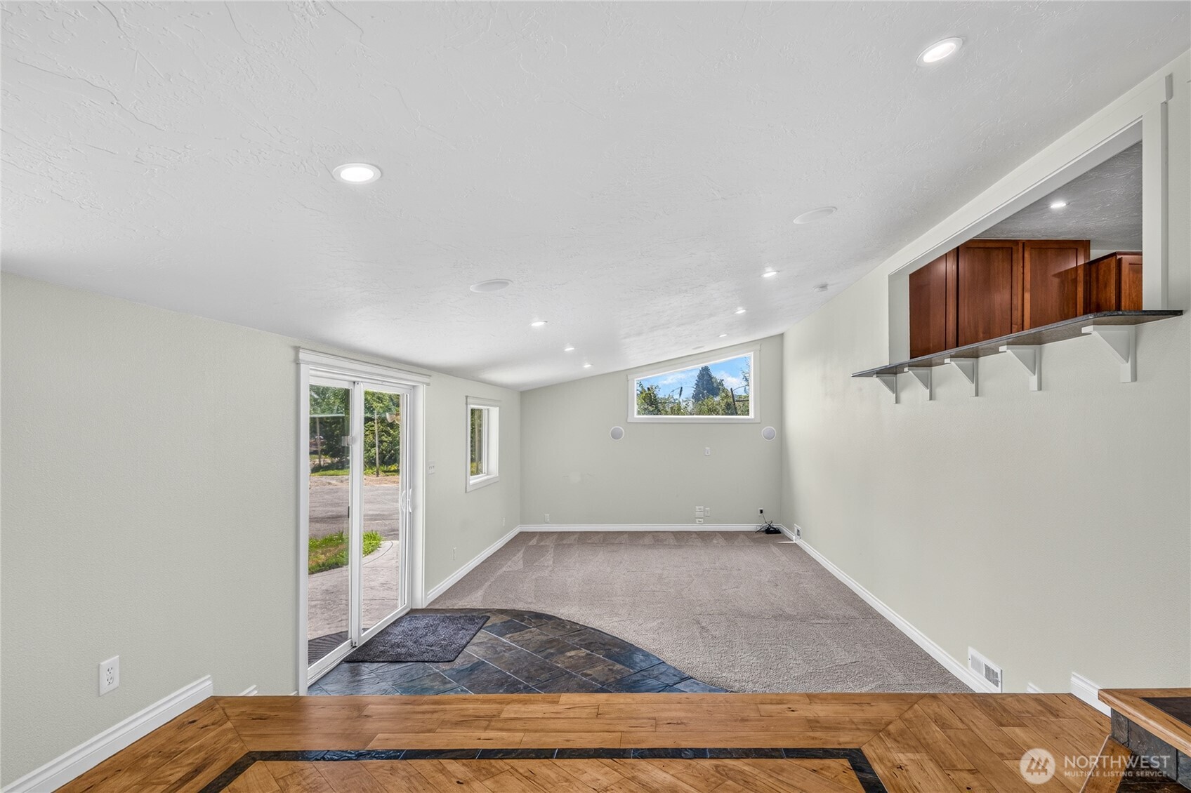 3995 Zager Road Property Photo 11