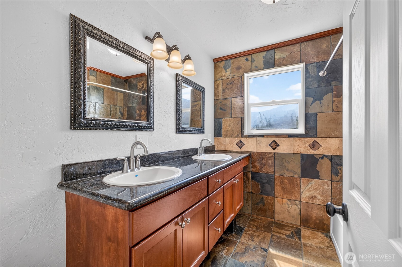 3995 Zager Road Property Photo 14