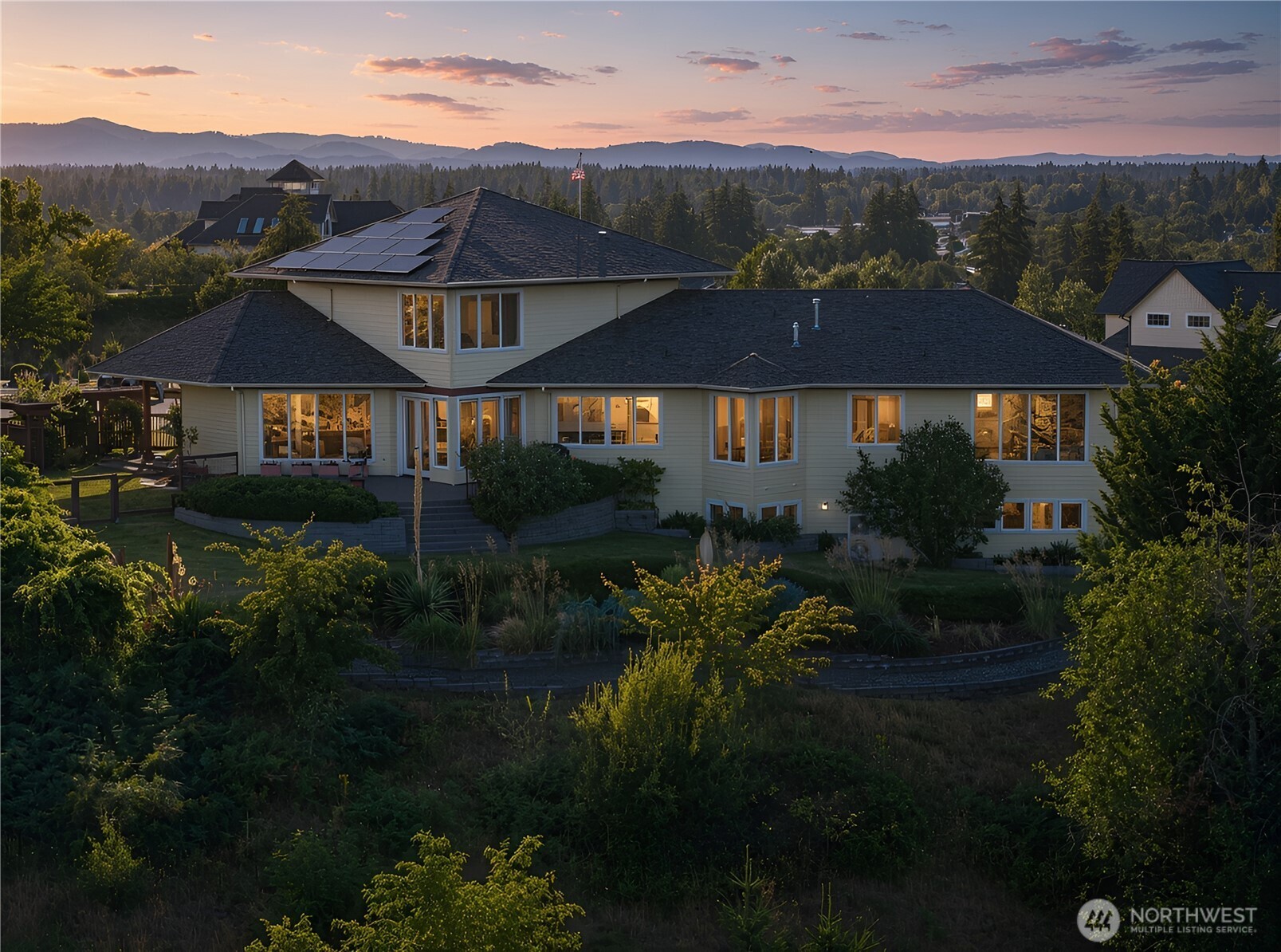 2306 Glen Kerry Court Property Photo 2