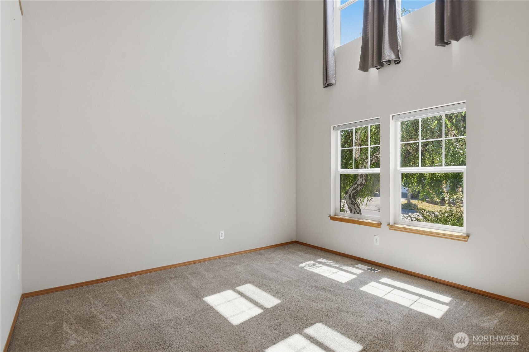 14803 48th Avenue Property Photo 2