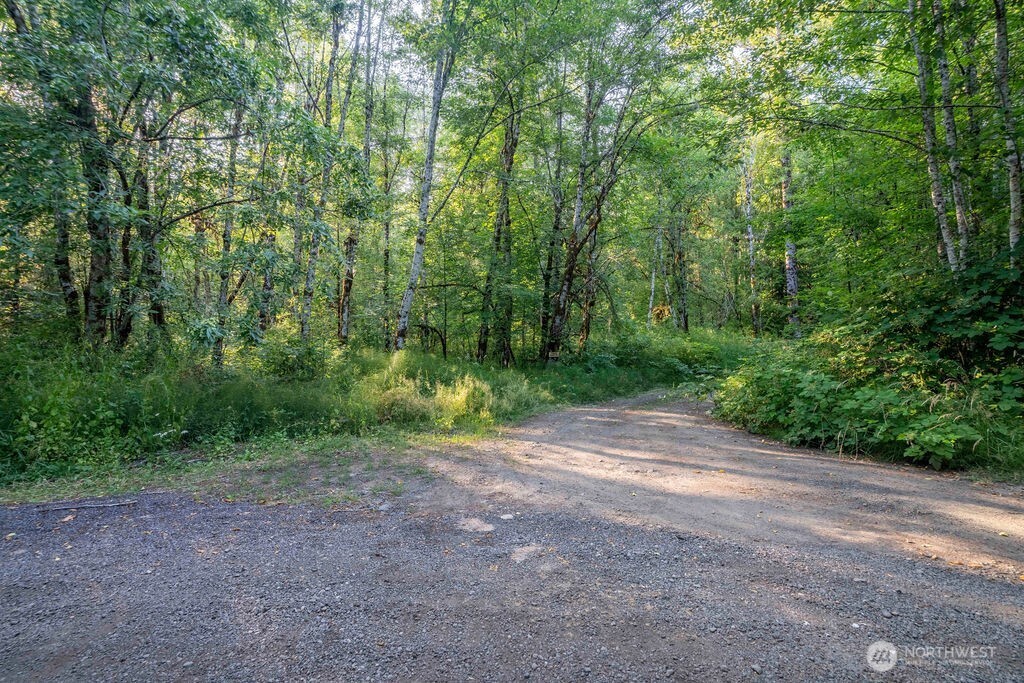 1952 E Agate Road Property Photo 1