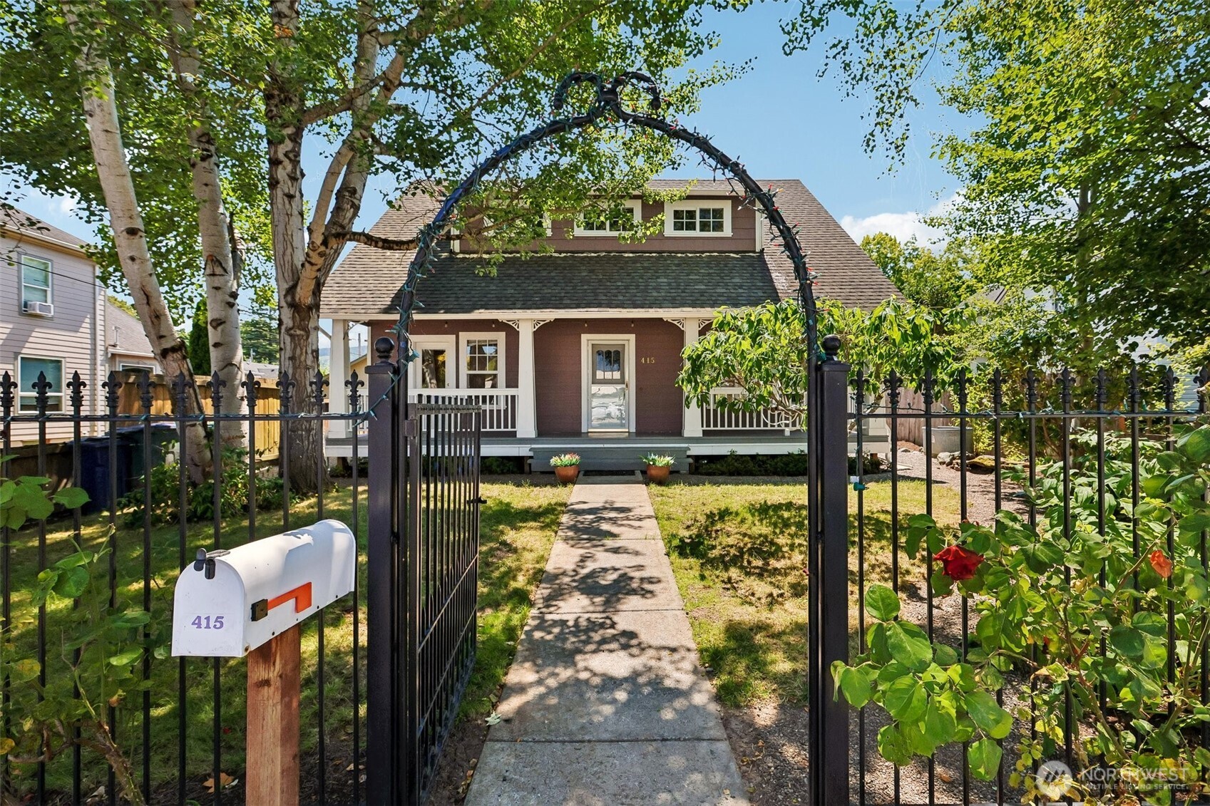 415 Warner Street Property Photo 1