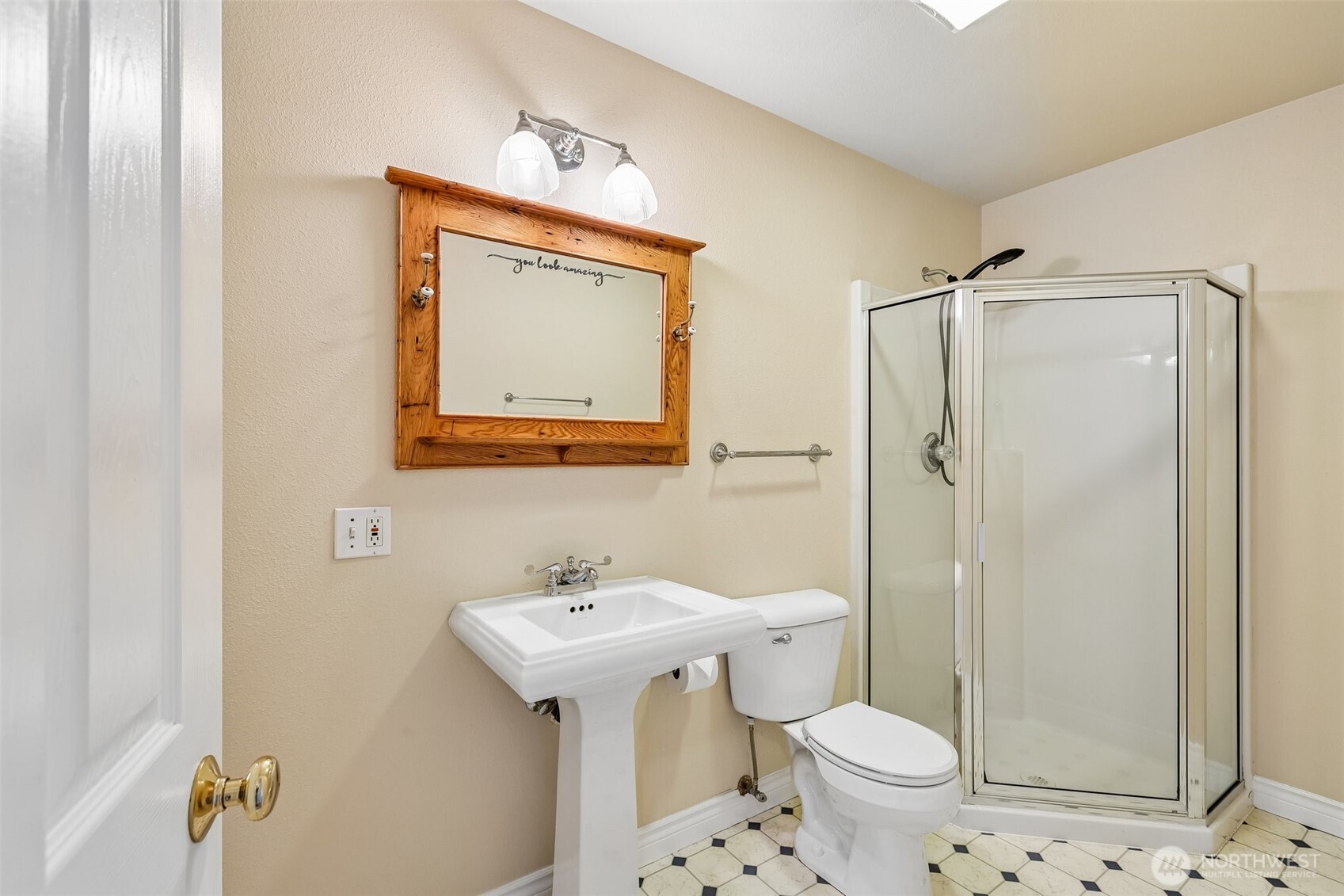 415 Warner Street Property Photo 15