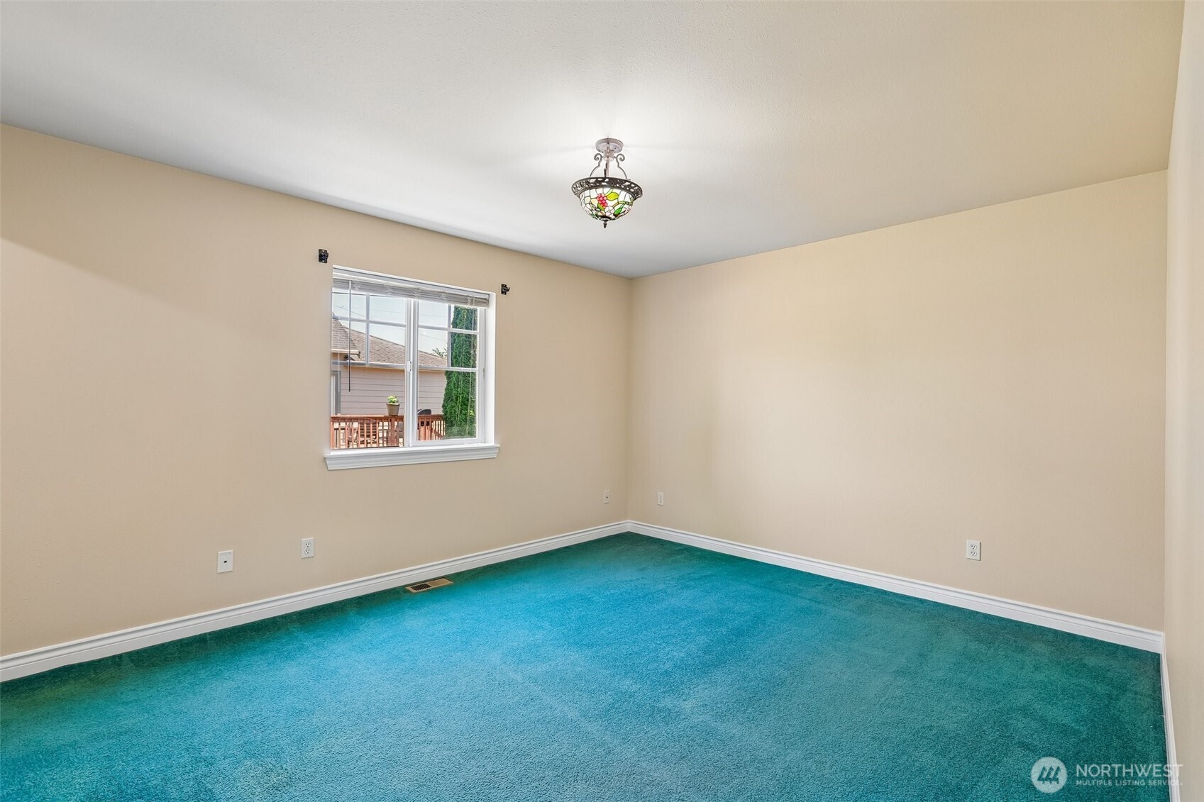 415 Warner Street Property Photo 17