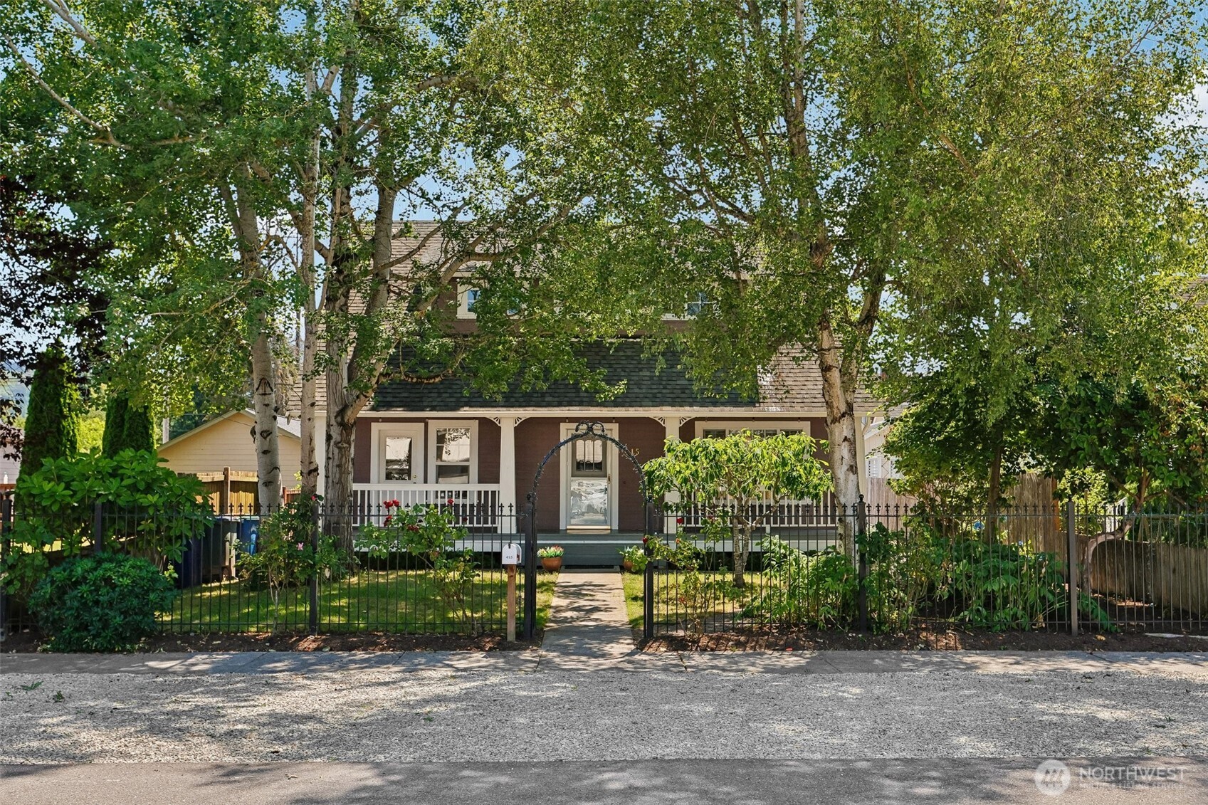 415 Warner Street Property Photo 29