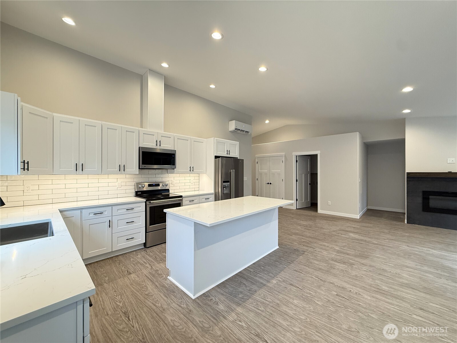 393 Sextans Avenue Property Photo 16
