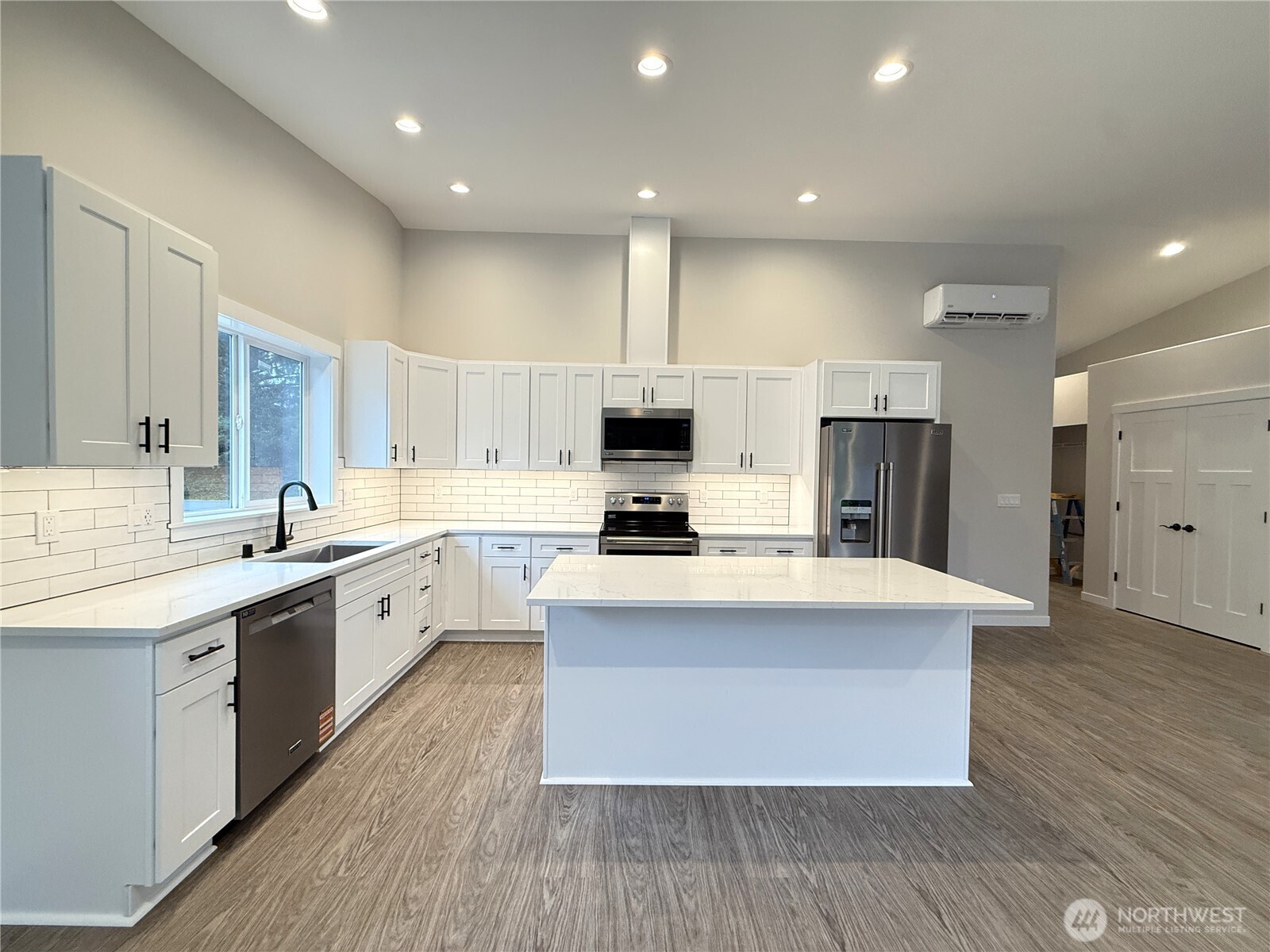 393 Sextans Avenue Property Photo 18