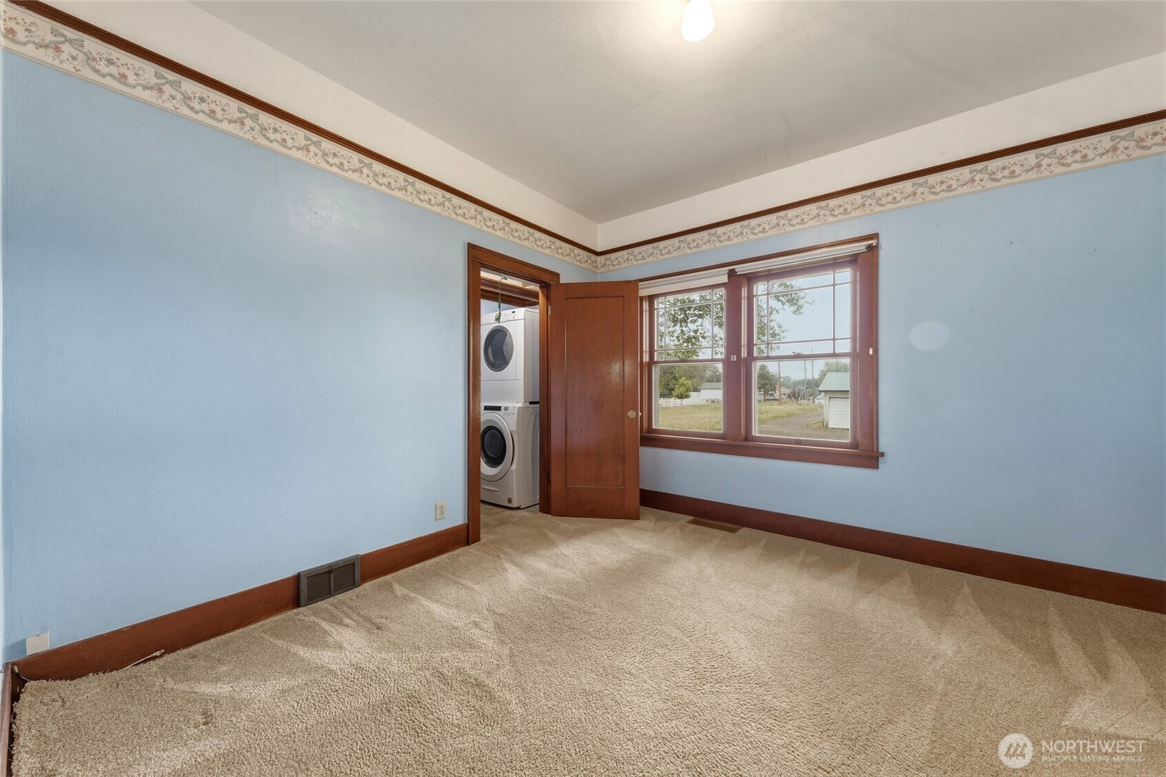659 S Gose Street Property Photo 14