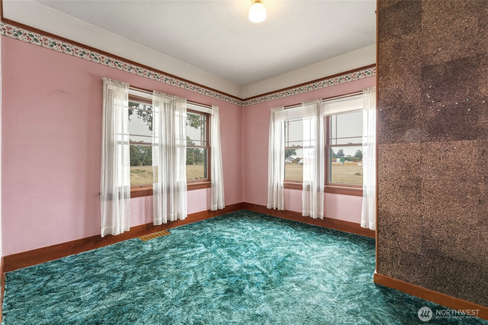 659 S Gose Street Property Photo 16
