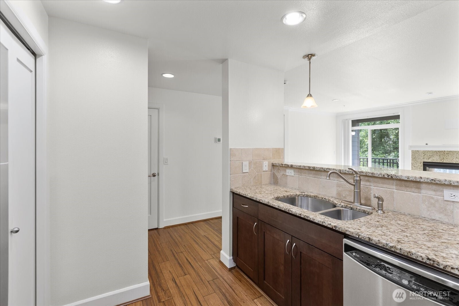 15408 Main Street 208 Property Photo 9