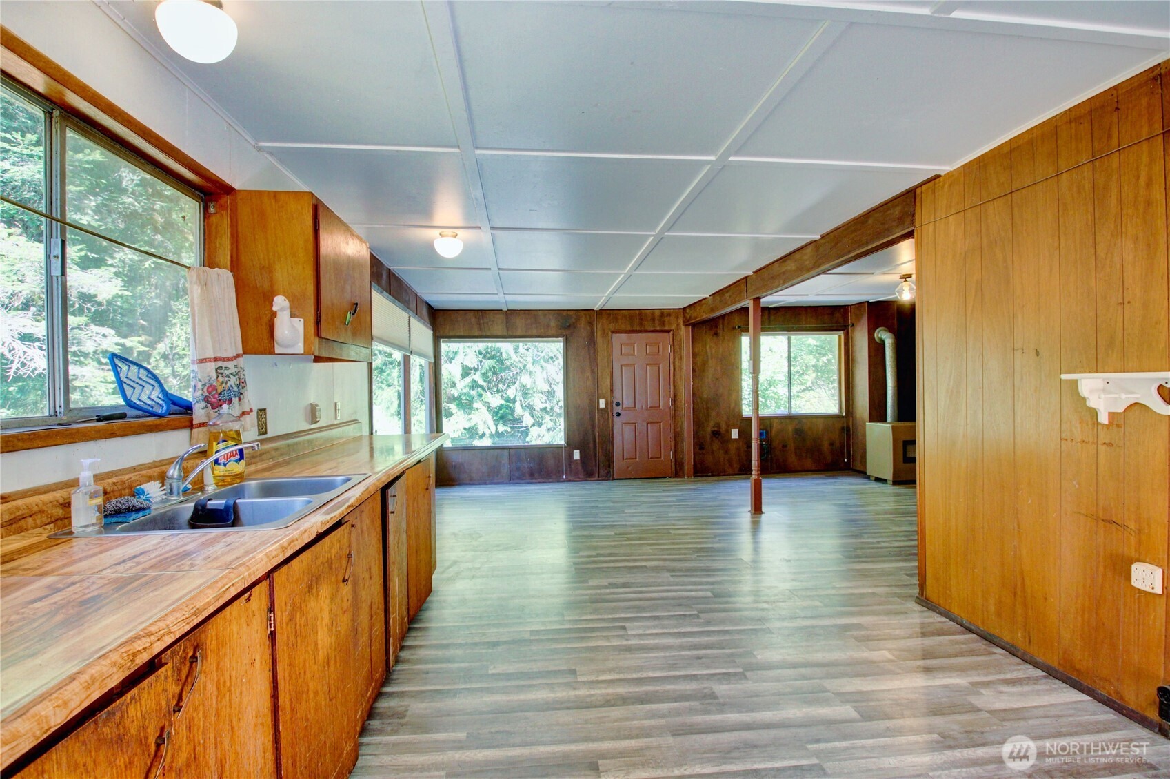 4342 Friday Creek Road Property Photo 3